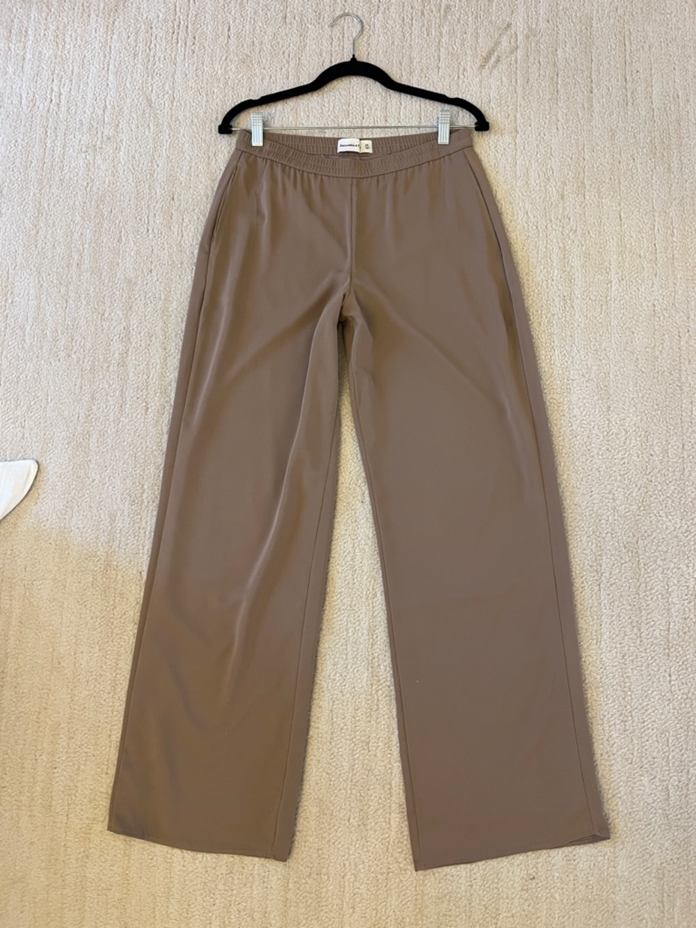 A&F loose pull on pant